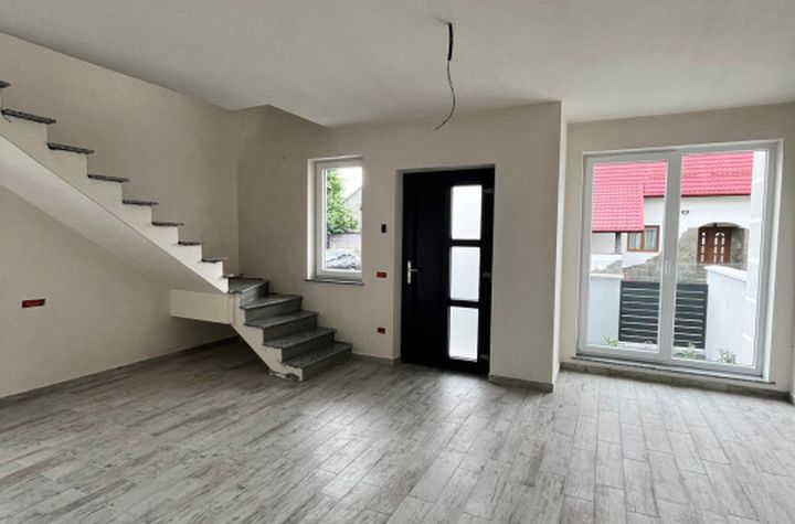 Vilă - 5 camere de vanzare RADAUTI - Suceava anunturi imobiliare Suceava