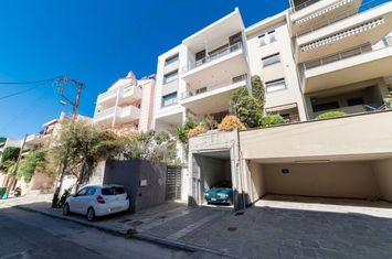 Clădire 4 etaje, 394 mp în Dexameni anunturi imobiliare Grecia