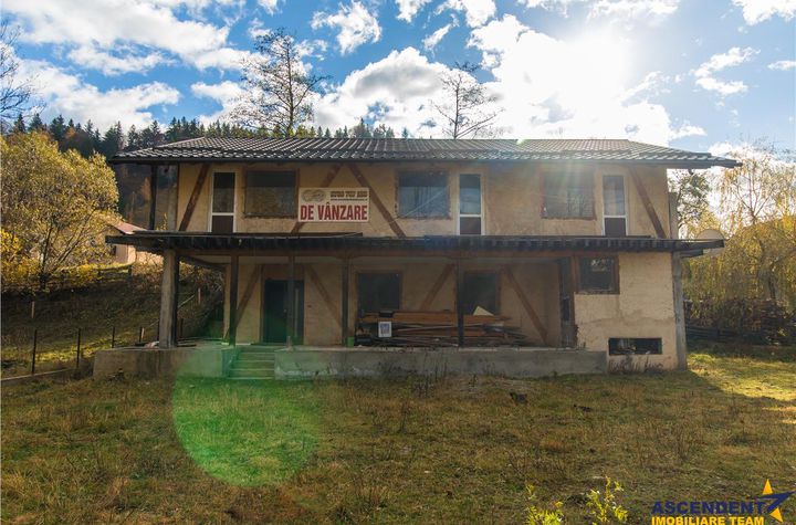 Casă - 9 camere de vanzare MOIECIU - Brasov anunturi imobiliare Brasov