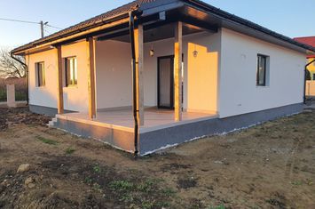 Casă la cheie pe 1 nivel 4 camere 2 băi,145 mp,500 mp teren anunturi imobiliare Mures