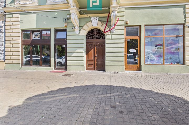 Apartament 4 camere, Bulevardul Revoluției anunturi imobiliare Arad