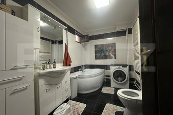 Casă - 4 camere de vanzare GARII - Hunedoara anunturi imobiliare Hunedoara