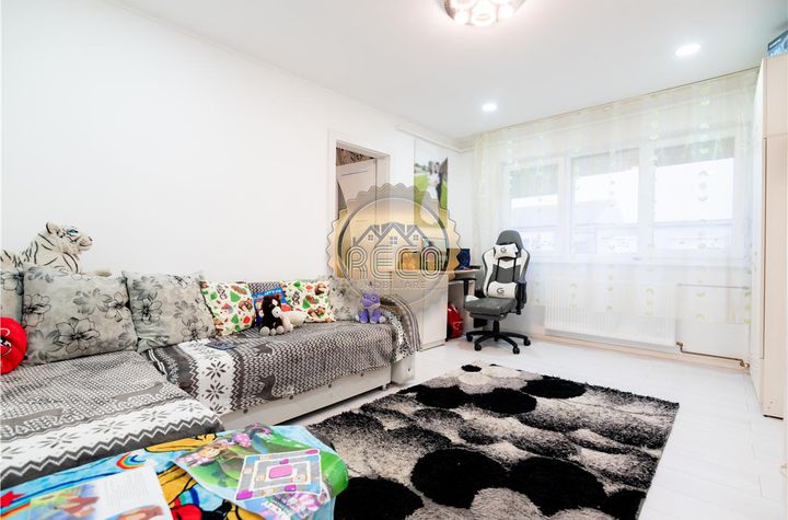 Apartament 3 camere de vanzare VALENTA - Bihor anunturi imobiliare Bihor