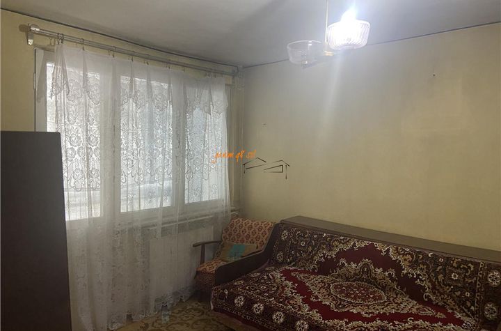 Apartament 3 camere de vanzare SUD - Vrancea anunturi imobiliare Vrancea