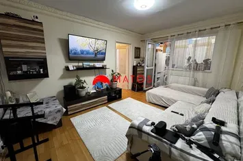 Apartament 3 camere de vanzare CENTRU - Prahova anunturi imobiliare Prahova