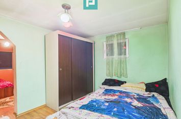 Casă cu 4 camere și 700 mp teren în Cermei anunturi imobiliare Arad