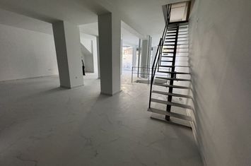 Spațiu comercial 364 mp în centrul Serres anunturi imobiliare Grecia
