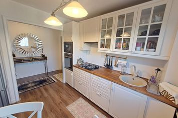 Apartament 3 camere de vanzare BERCENI - Bucuresti anunturi imobiliare Bucuresti