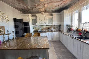 Apartament 4 camere de vanzare RADAUTI - Suceava anunturi imobiliare Suceava