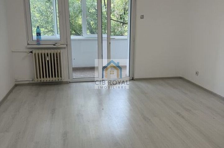Vând garsoniera zona Titan, Str. Lucrețiu Pătrășcanu,langa metrou Costin Georgian, renovata, bloc reabilitat termic. anunturi imobiliare Bucuresti