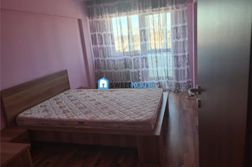 Apartament 4 camere de vanzare EST - Brasov anunturi imobiliare Brasov