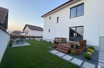 Casă - 4 camere de vanzare SURA MICA - Sibiu anunturi imobiliare Sibiu
