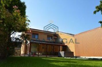 Vilă - 6 camere de vanzare CENTRAL - Bihor anunturi imobiliare Bihor