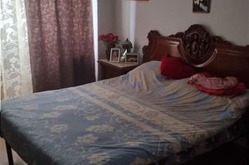 Apartament 3 camere de vanzare OSTROVENI - Valcea anunturi imobiliare Valcea