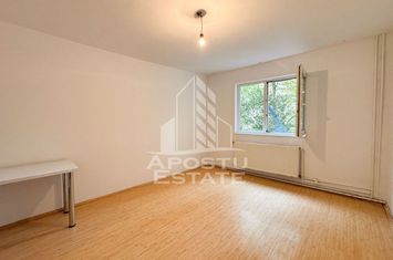 Garsoniera | 22mp | Boxa | Etajul 1/4 | Renovata | Zona Blascovici anunturi imobiliare Timis