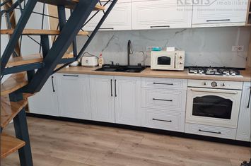 Apartament 6 camere de vanzare TRACTORUL - Brasov anunturi imobiliare Brasov