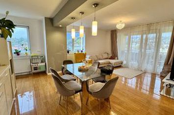 Apartament luminos cu 3 camere, complet mobilat, vedere panoramică spre Tâmpa anunturi imobiliare Brasov