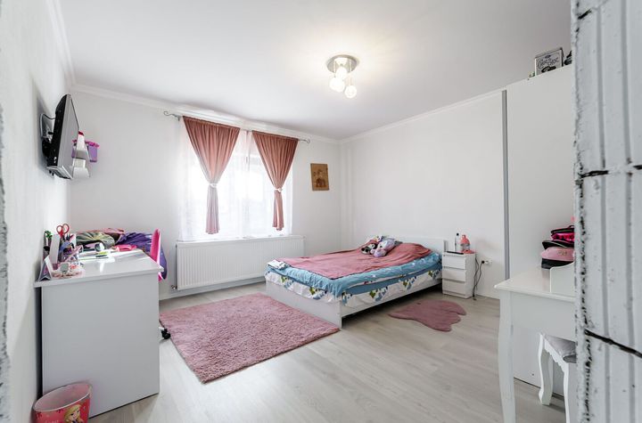Casă nouă de vânzare în cartierul nou din Zimand, Comision 0 anunturi imobiliare Arad