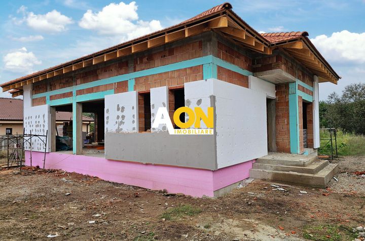 Casa nouă 123 mp utili, semifinisată, 535 mp teren, pod mansardabil anunturi imobiliare Alba