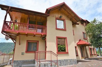Campulung - Leresti, casa de munte, teren 5503 mp anunturi imobiliare Arges