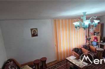 Apartament 2 camere de vanzare CENTRU - Prahova anunturi imobiliare Prahova