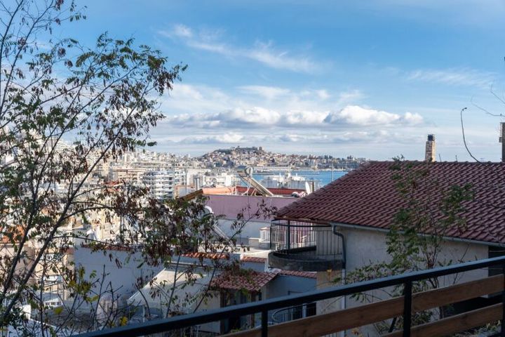 Garsonieră 60 mp în Agia Paraskeui, vedere la mare anunturi imobiliare Grecia