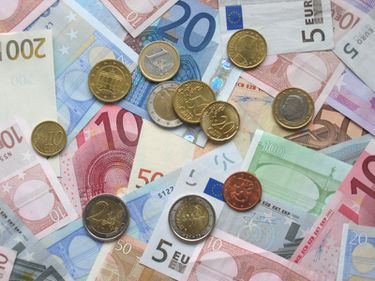 Peste 364.000 bancnote euro contrafăcute au fost retrase în ultima jumătate a anului trecut