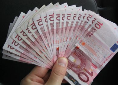 Capcanele ansamblelor rezidenţiale: Întreţinerea la apartamentul nou poate depăşi rata la bancă