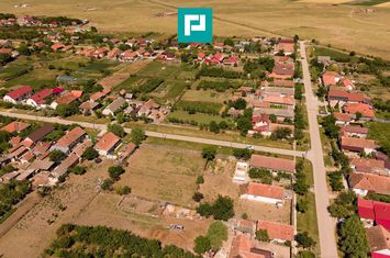 Teren intravilan de 1492 mp în Nădab anunturi imobiliare Arad