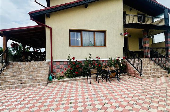 Vilă - 4 camere de vanzare SANPETRU - Brasov anunturi imobiliare Brasov