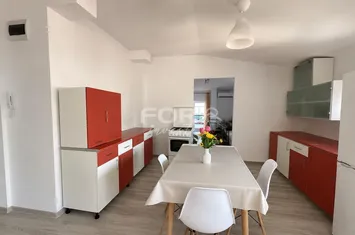 Apartament 2 camere de vanzare Calea Aradului, zona Hotel Ramada anunturi imobiliare Bihor