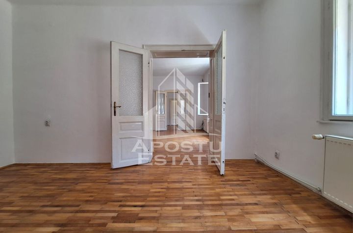 Spatiu de birou cu 3 camere, 85 mp utili, Boul Rosu anunturi imobiliare Arad