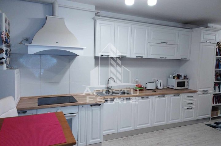 Apartament cu 2 camere, semidecomandat, bloc nou, zona Soarelui anunturi imobiliare Timis