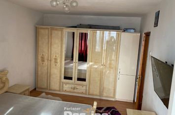 Apartament 4 camere de vanzare VANATORI - Neamt anunturi imobiliare Neamt