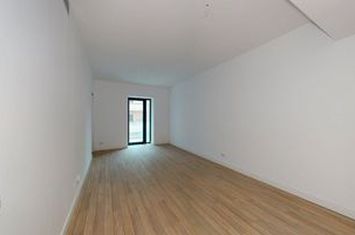 Garsoniera etaj 1/12 plus parcare subterana 13 Septembrie - Panduri anunturi imobiliare Bucuresti