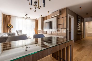 Apartament mobilat cu parcare Urban Plaza anunturi imobiliare Brasov