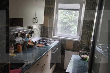 Apartament 3 camere de vanzare MALU ROSU - Prahova anunturi imobiliare Prahova