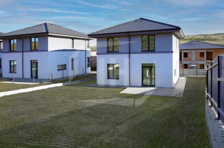 Vilă - 5 camere de vanzare CORUSU - Cluj anunturi imobiliare Cluj