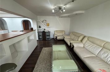 Apartament 3 camere de vanzare CENTRAL - Vrancea anunturi imobiliare Vrancea