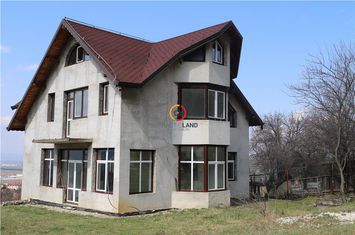 Casă - 8 camere de vanzare SACELE - Brasov anunturi imobiliare Brasov