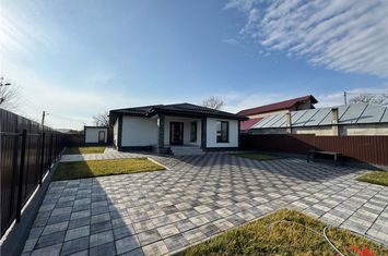 Casă - 4 camere de vanzare SLOBOZIA CIORASTI - Vrancea anunturi imobiliare Vrancea