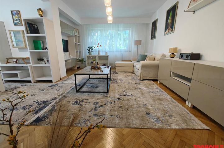 Apartament 3 camere de vanzare ULTRACENTRAL - Bacau anunturi imobiliare Bacau