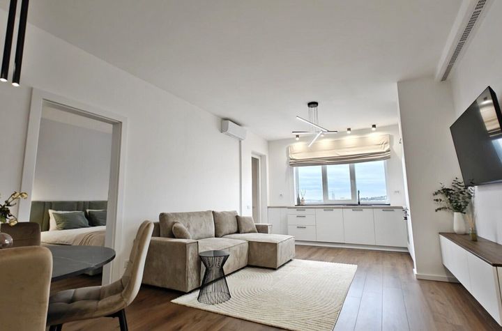 Apartament superb, 3 camere, la cheie, parcare, zona BMW anunturi imobiliare Cluj