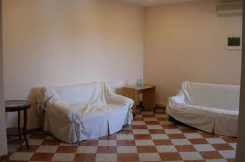 Inchiriere apartament patru camere Cotroceni Medicina metrou Eroilor anunturi imobiliare Bucuresti