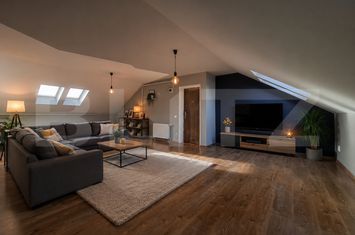 Apartament 3 camere de vanzare FLORESTI - Cluj anunturi imobiliare Cluj