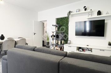 Apartament ultracentral cu 3 camere, zona Piata Ferdinand anunturi imobiliare Bihor