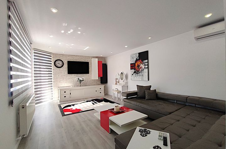 Casă - 4 camere de vanzare KM 5 - Constanta anunturi imobiliare Constanta