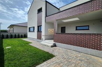 Vilă - 6 camere de vanzare MOARA - Suceava anunturi imobiliare Suceava