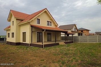 Giarmata - Casa P+1, 4 Dormitoare, 4 Bai, Garaj, Beci, Teren 556 Mp anunturi imobiliare Timis