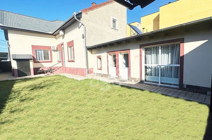 Casa spatioasa cu 482mp teren, de vanzare, central Sirul Canonicilor anunturi imobiliare Bihor